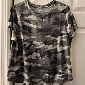 Old Navy Gray Camo Women's Short Sleeve Tee